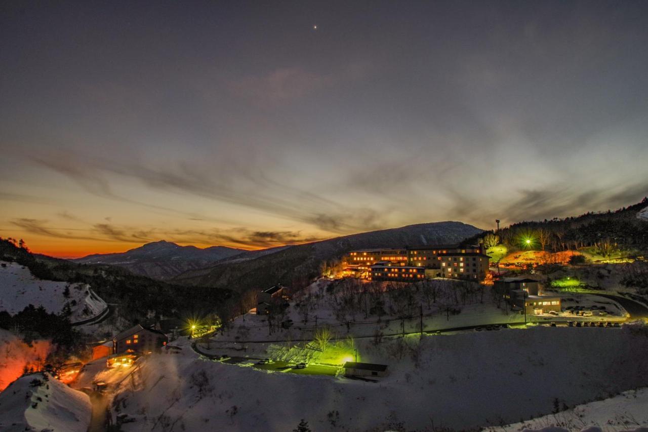 Manza Prince Hotel Tsumagoi Buitenkant foto
